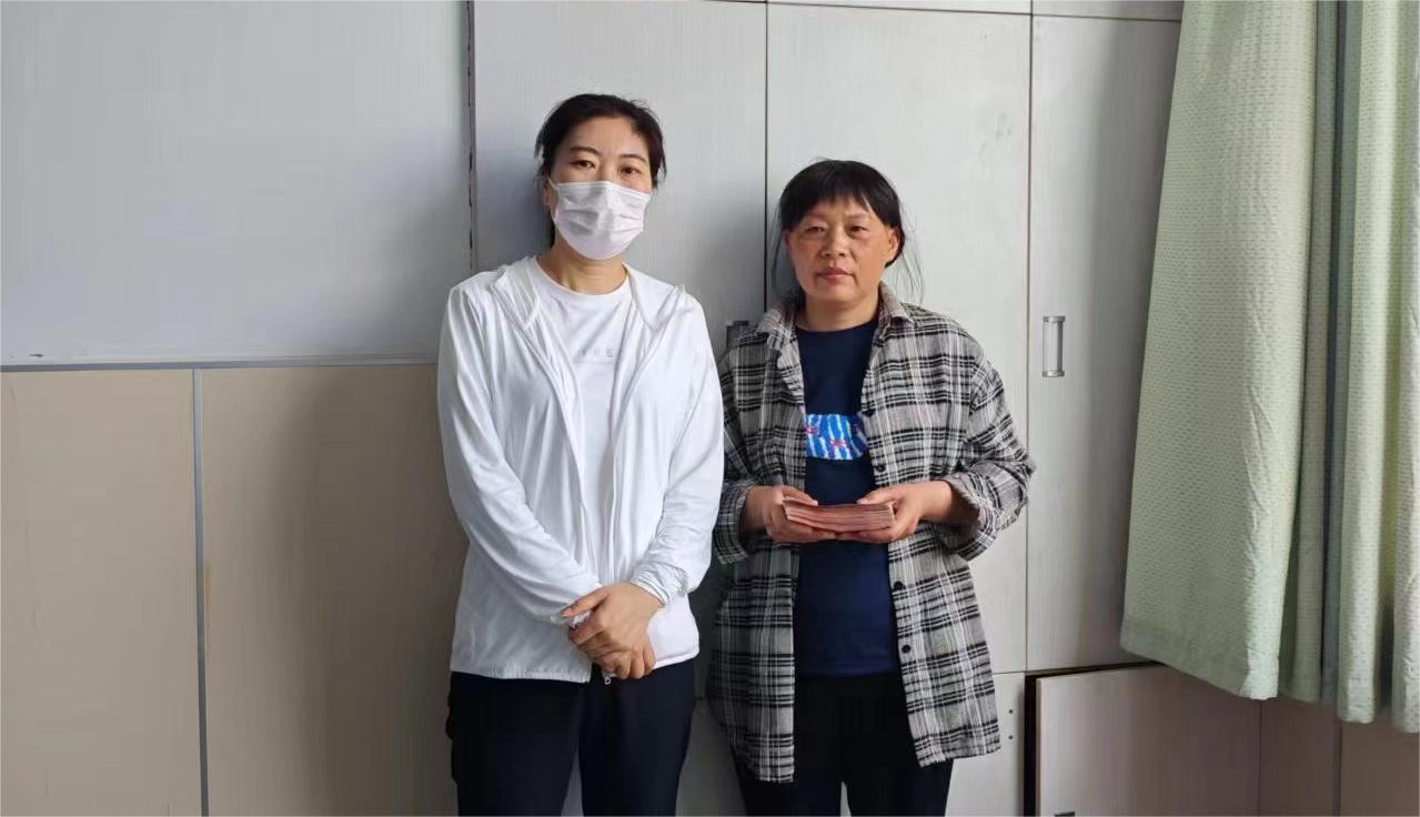 医药集团滴水互助金献温情